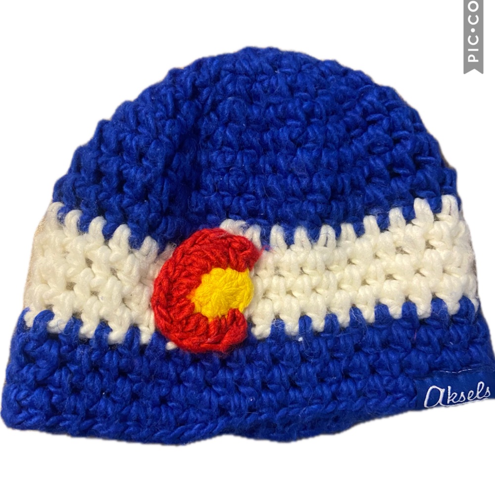 Aksels Blue and White Knit Beanie